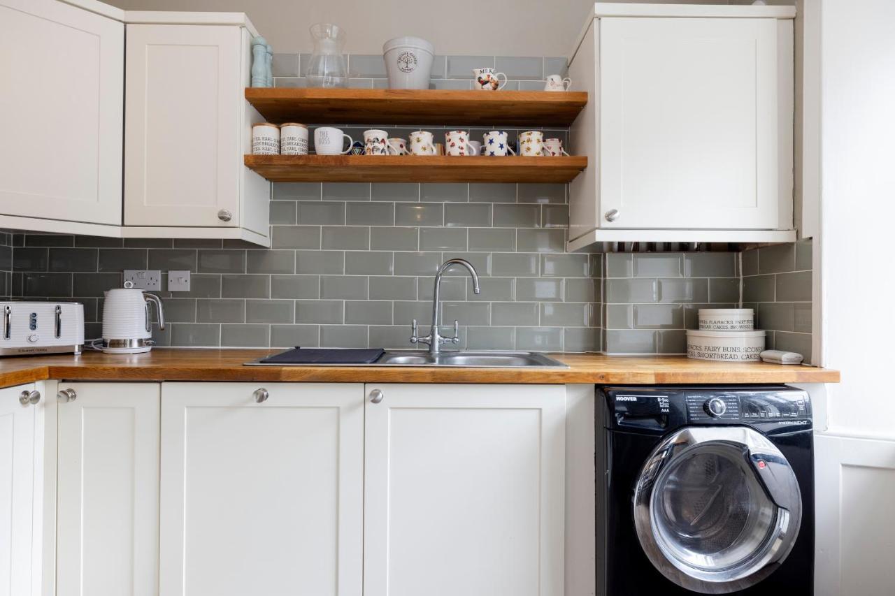Elegant 2-bedroom In Centre Apartment Edinburgh
