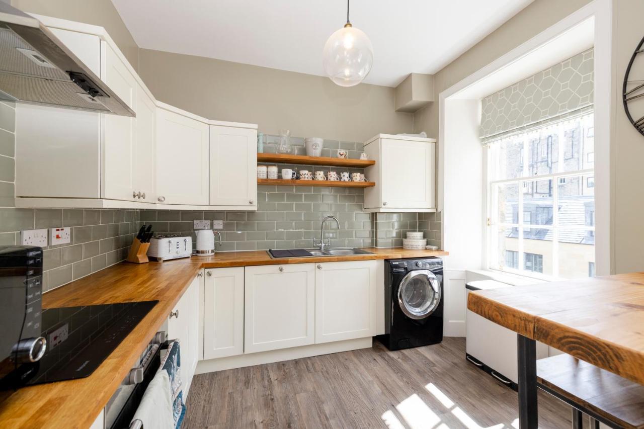 Elegant 2-bedroom In Centre Apartment EDI