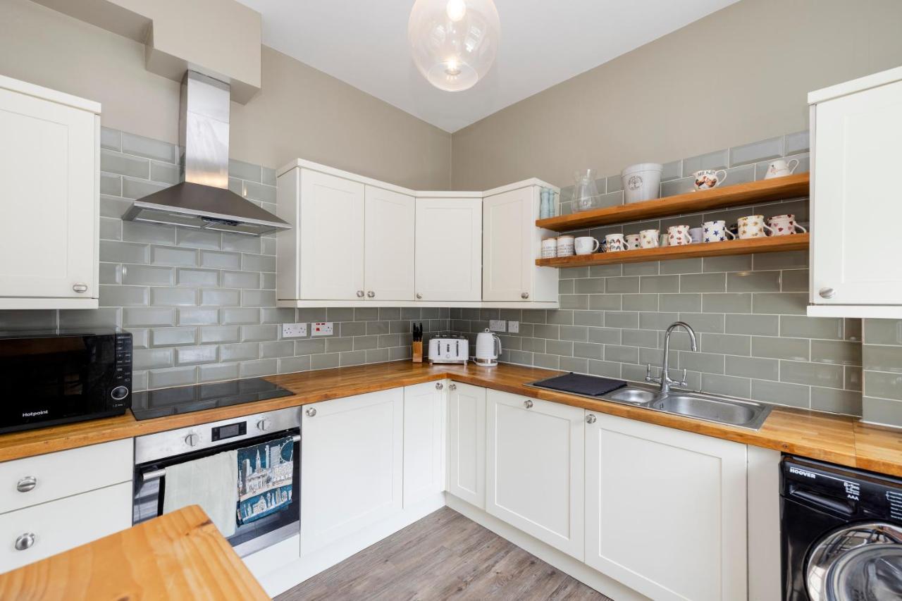 Elegant 2-bedroom In Centre * EDI